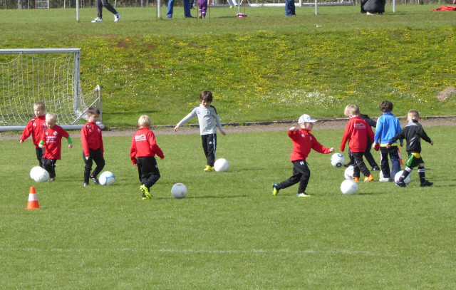 Aufwärtstrend der Fußball Jugend des TSV 04 Feucht hält an