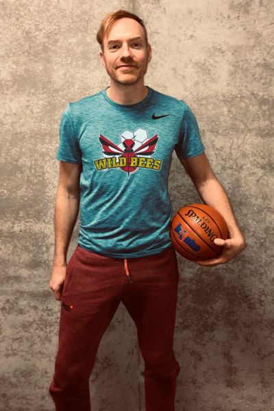 Die WildBees Basketballer begrüßen Mini Trainer Manuel Manger