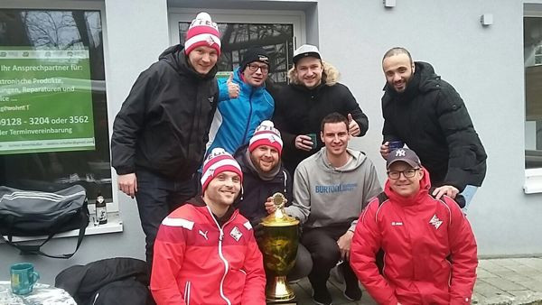 Rundumbande, klassischer Hallenfußball und hoffentlich viele Tore – Hubert Schneider Cup 2019