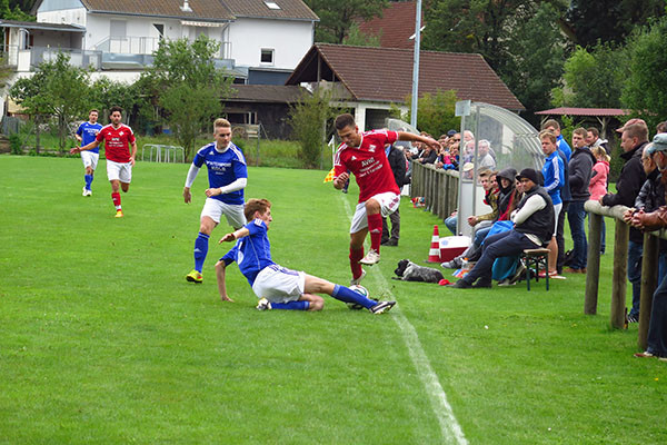 Fußballer begrüßen am Sonntag Rasch und Großschwarzenlohe