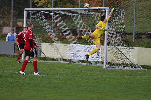 SV Rednitzhembach - TSV 04 Feucht 6:0 (2:0)