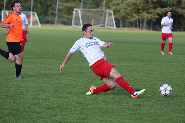 TSV 04 Feucht II - FC Ezelsdorf II 1:3 (0:1)