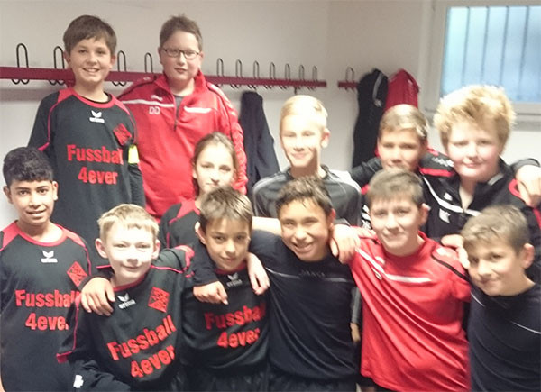 U13 zieht bei Hallenkreismeisterschaft als Gruppensieger in Runde 3