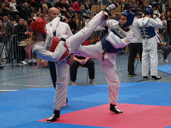 Luisa Held vom TSV04 Feucht wird Deutsche Taekwondo-Meisterin bei den Kadetten