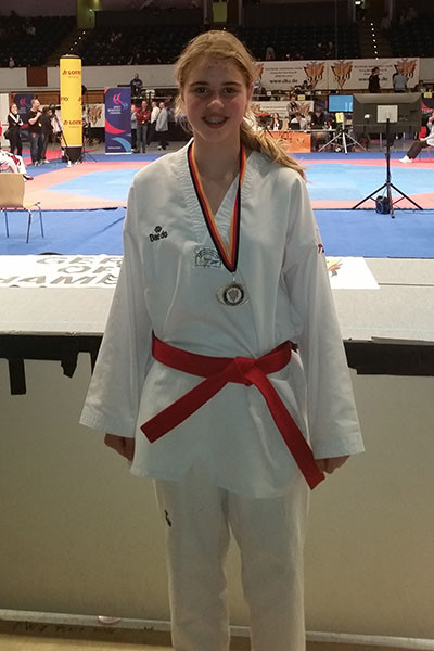 Einfach super, Luisa Held vom TSV 1904 Feucht gewinnt ihr erstes Taekwondo-Weltturnier