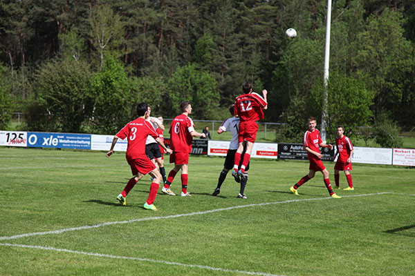 JFG Burgthann - TSV 04 Feucht 1:3 (1:2)