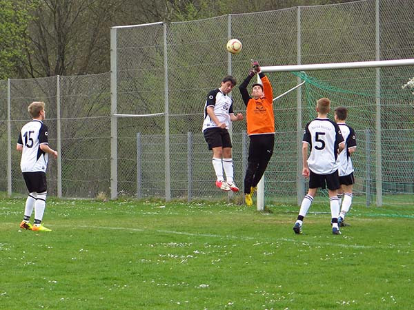 JFG Postbauer-Heng II - TSV 04 Feucht 3:3 (1:3)