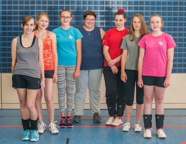 U12w - Vögerl-Mädels machen Lust auf mehr